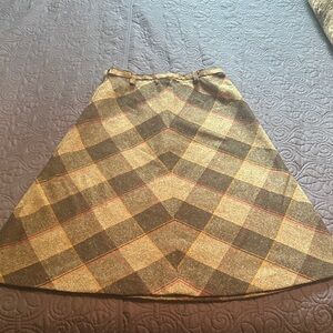 Elegant Plaid A-Line Skirt - Black and Cream